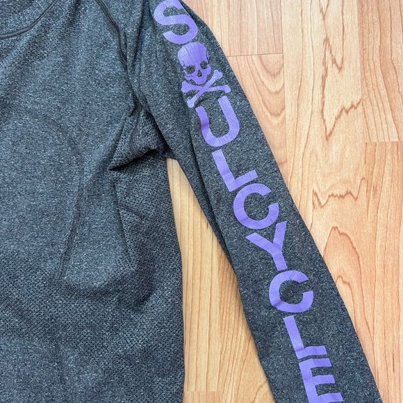 Lululemon SOULCYCLE Swiftly Tee along Sleeve Grey Size 6 - Picture 3 of 3